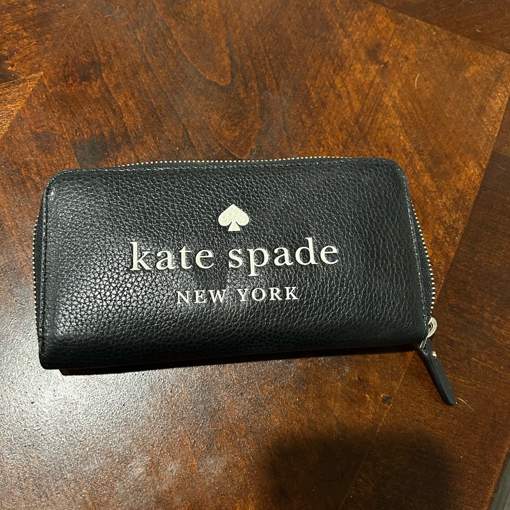 Kate Spade Black Leather Zip Wallet